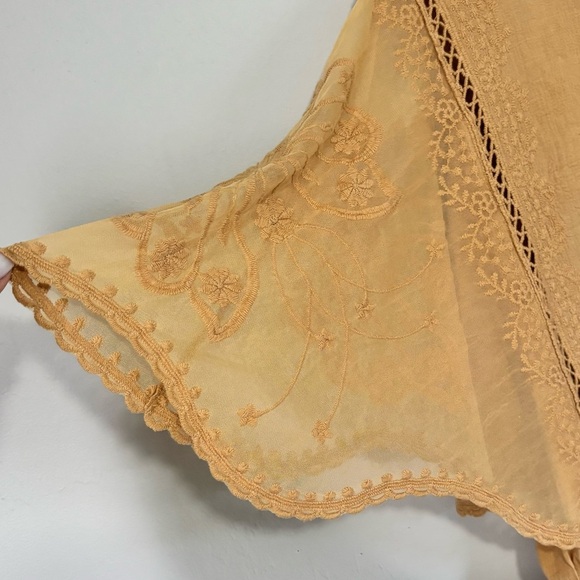 COCO + CARMEN Women’s Beige Cotton Blouse Lace Trim Embroidered Peplum Top L/XL - Picture 3 of 10
